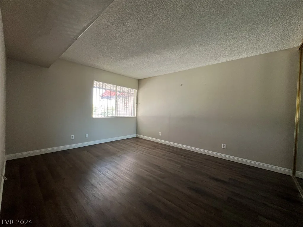 1390 Vegas Valley, Las Vegas, NV 89169