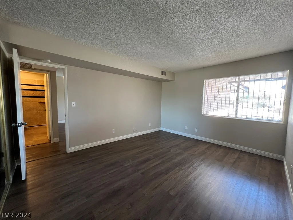 1390 Vegas Valley, Las Vegas, NV 89169