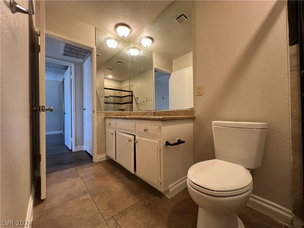 1390 Vegas Valley, Las Vegas, NV 89169