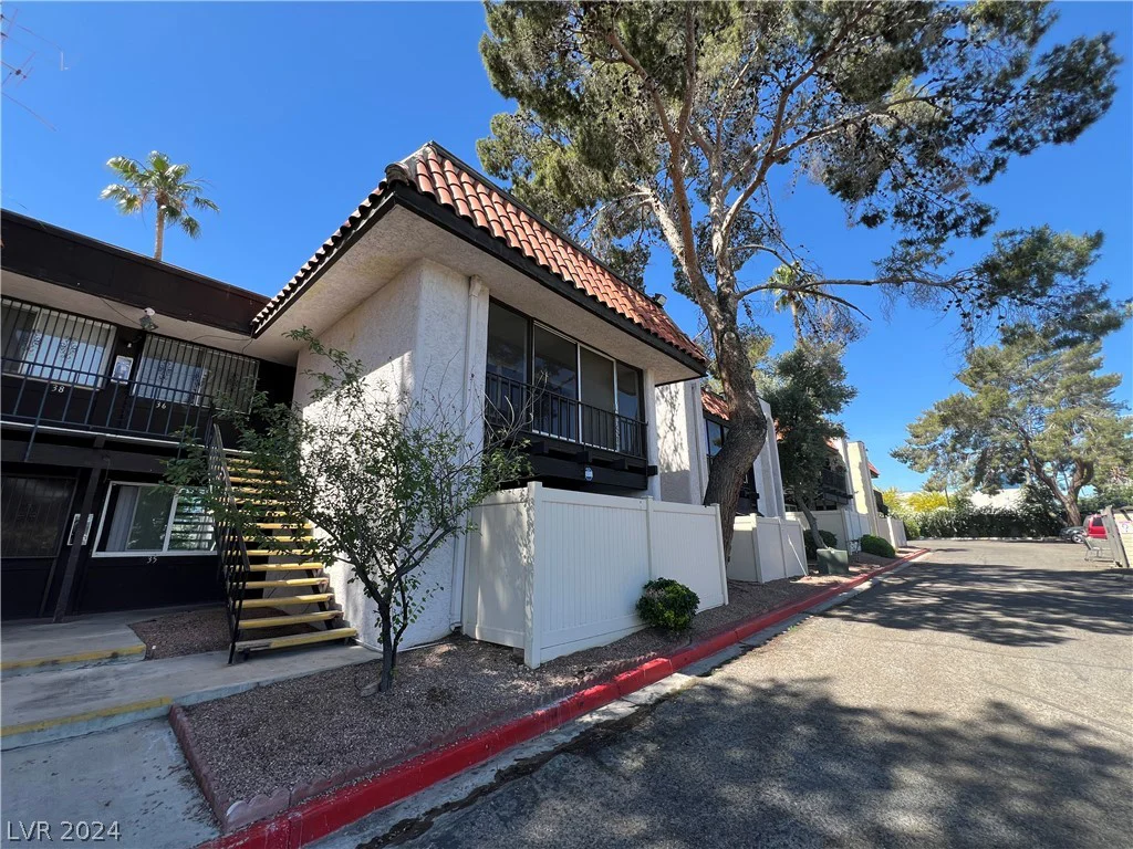 1390 Vegas Valley, Las Vegas, NV 89169