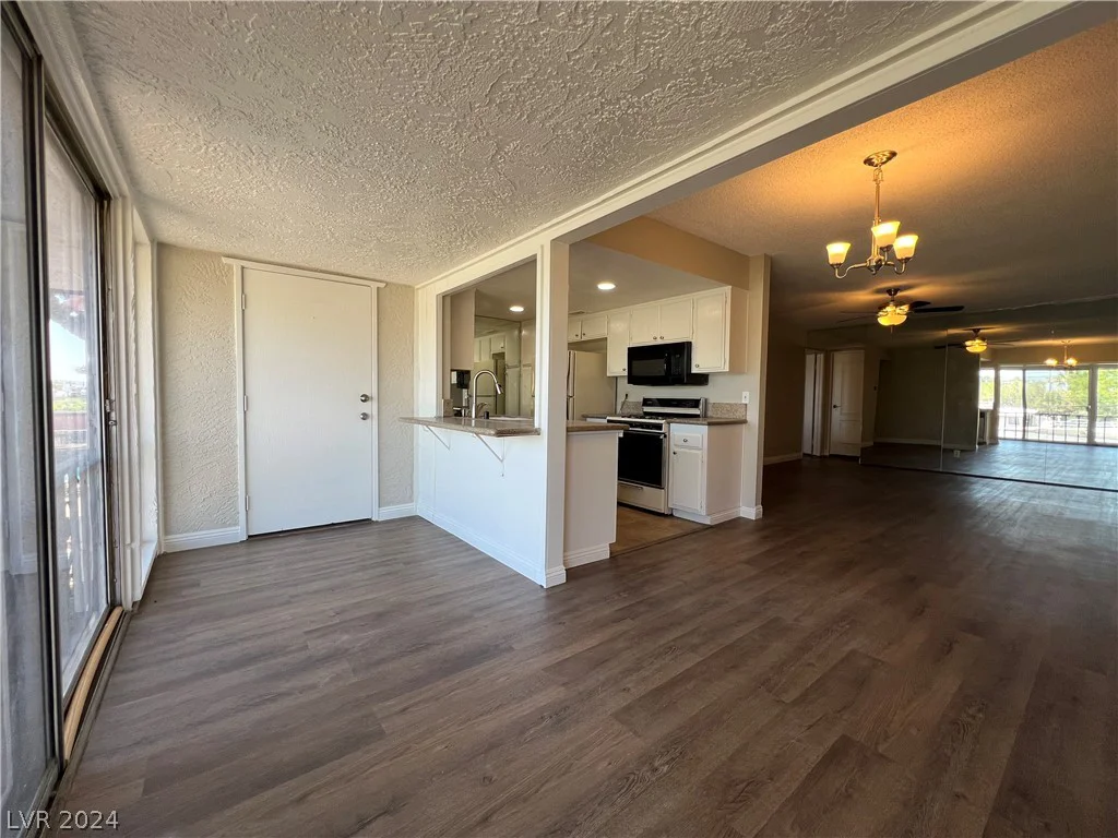 1390 Vegas Valley, Las Vegas, NV 89169