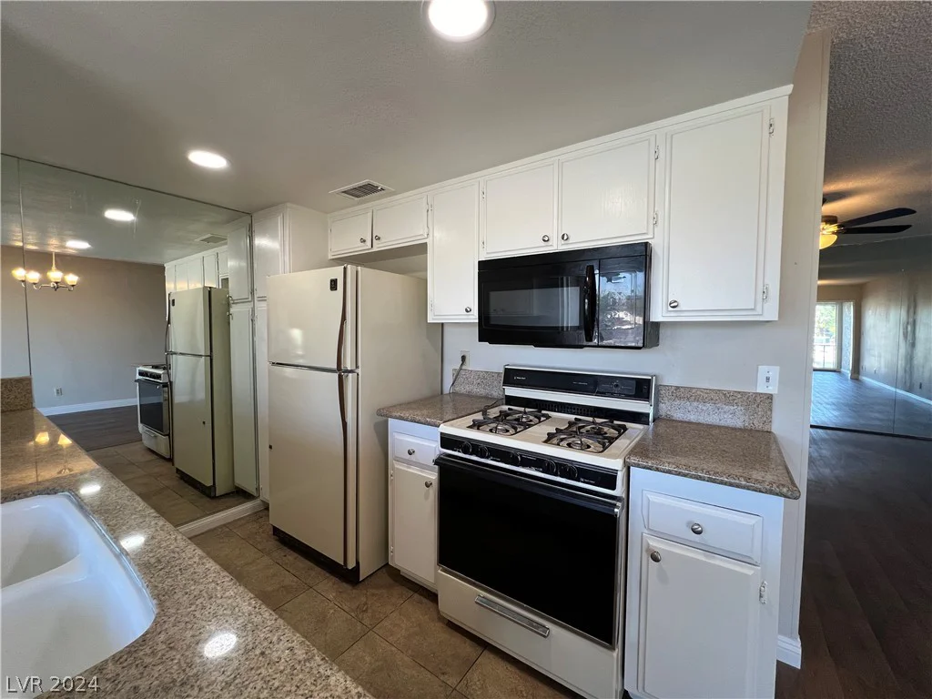 1390 Vegas Valley, Las Vegas, NV 89169