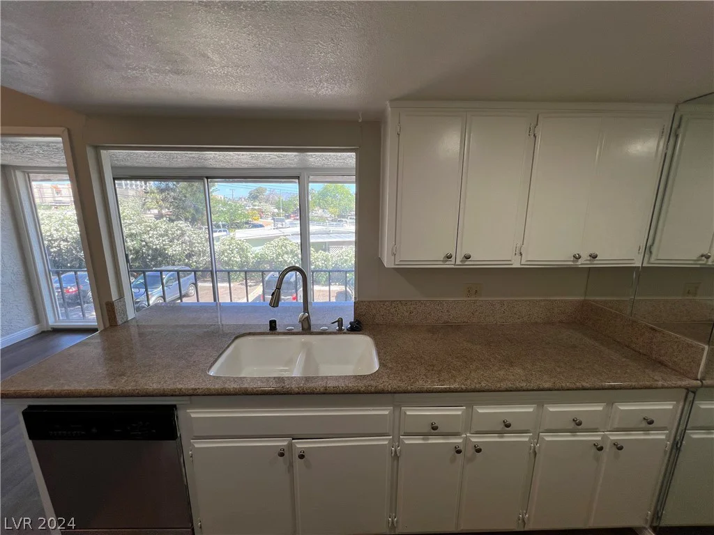 1390 Vegas Valley, Las Vegas, NV 89169