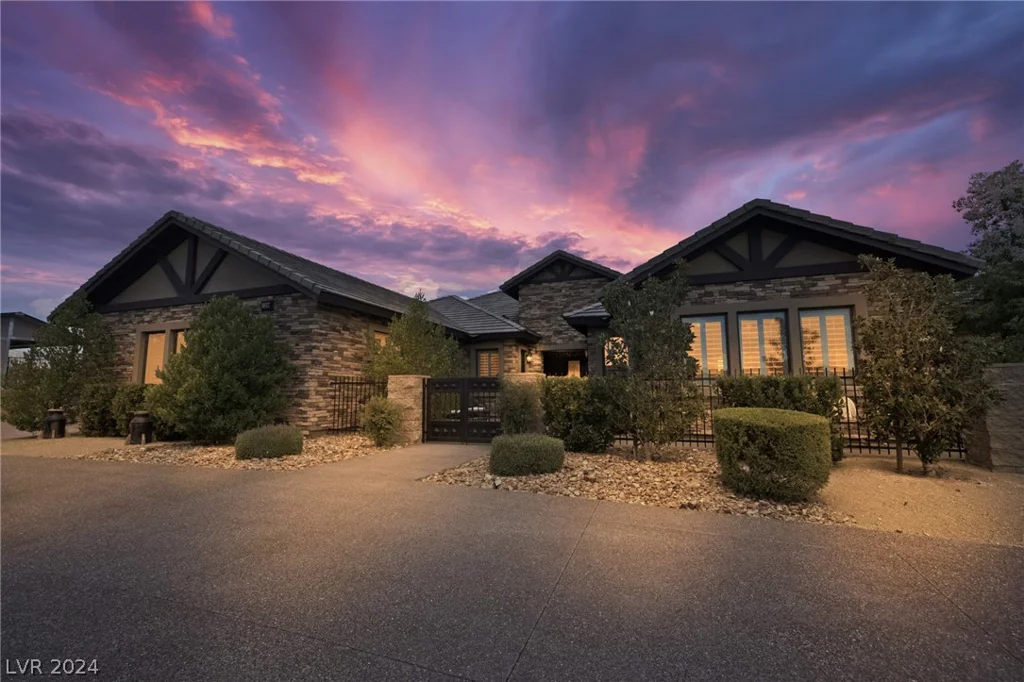 Wounded Horse Trail, Las Vegas, NV 89161