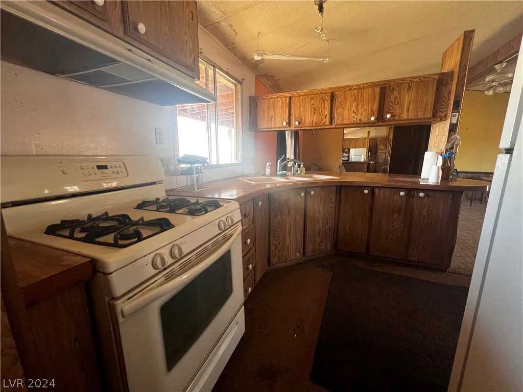 4051 Barney, Pahrump, NV 89060