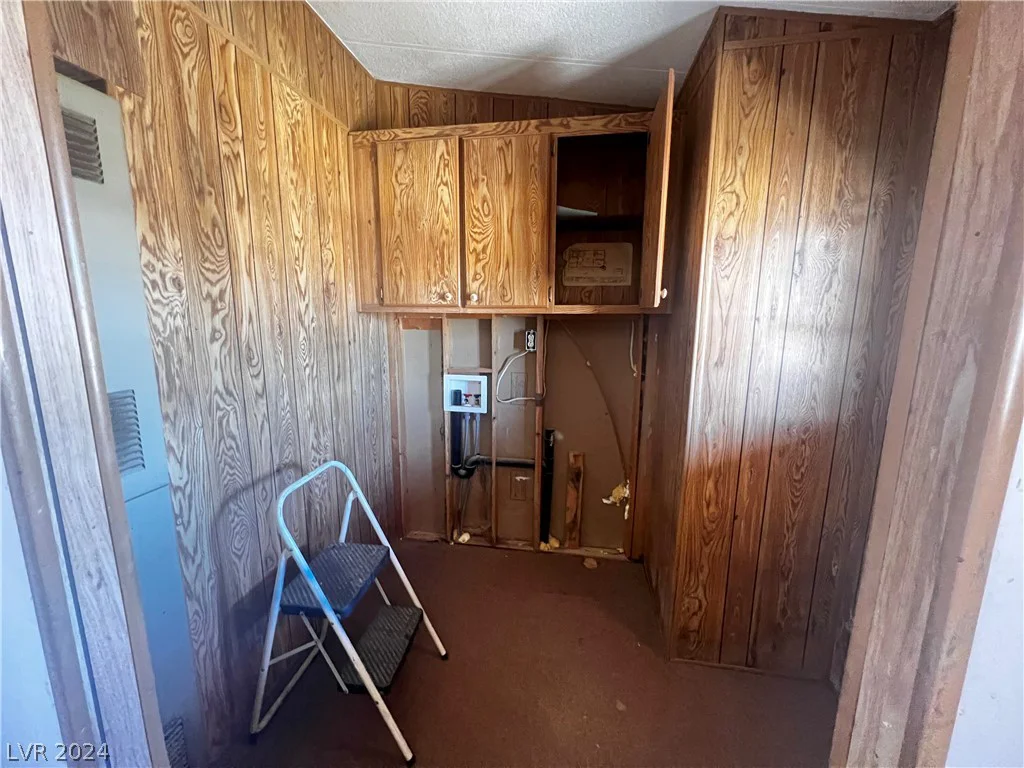 4051 Barney, Pahrump, NV 89060