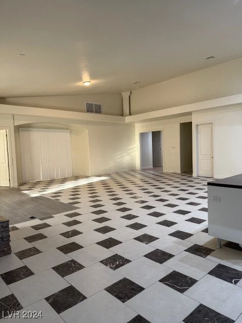 2085 Saratoga, Las Vegas, NV 89146