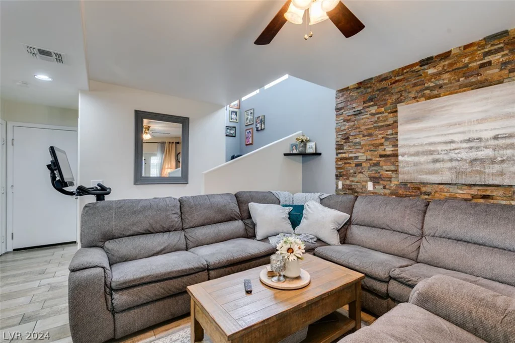 8457 Birthstone, Las Vegas, NV 89147