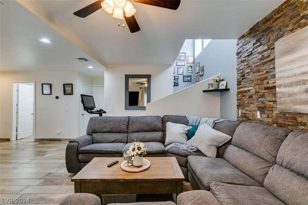 8457 Birthstone, Las Vegas, NV 89147