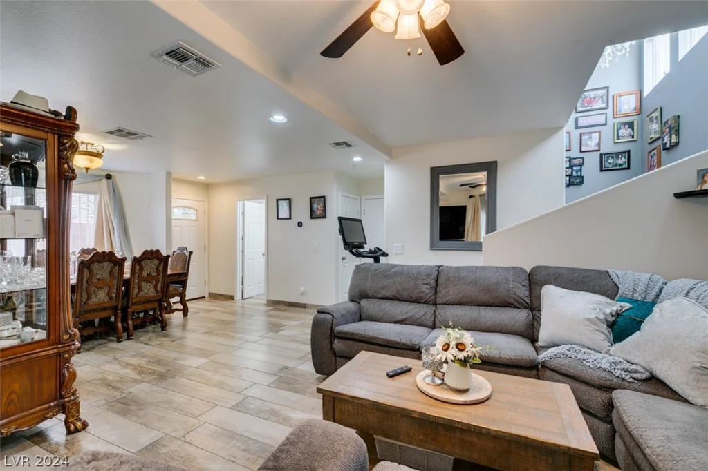 8457 Birthstone, Las Vegas, NV 89147