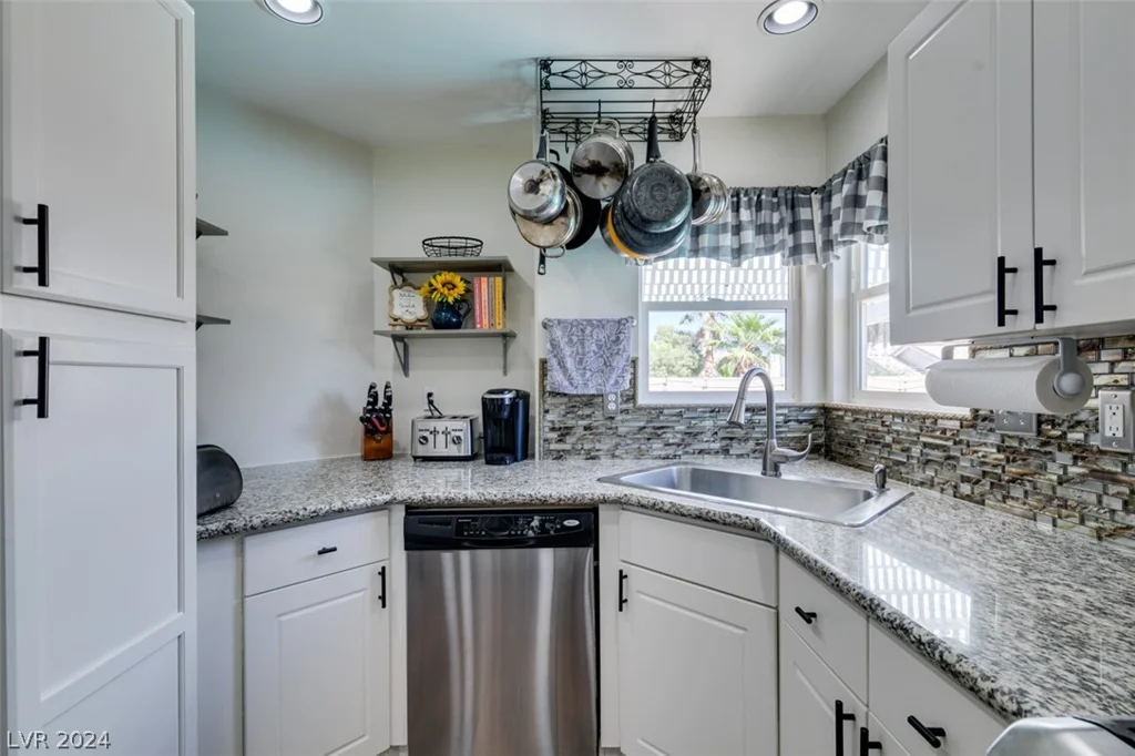 8457 Birthstone, Las Vegas, NV 89147