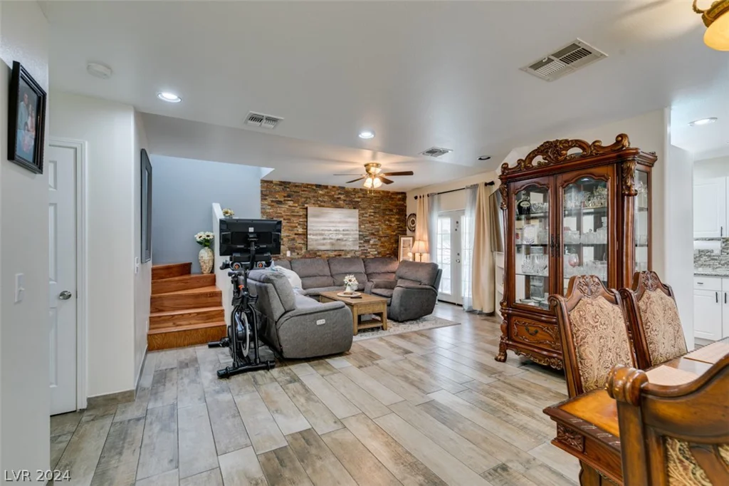 8457 Birthstone, Las Vegas, NV 89147