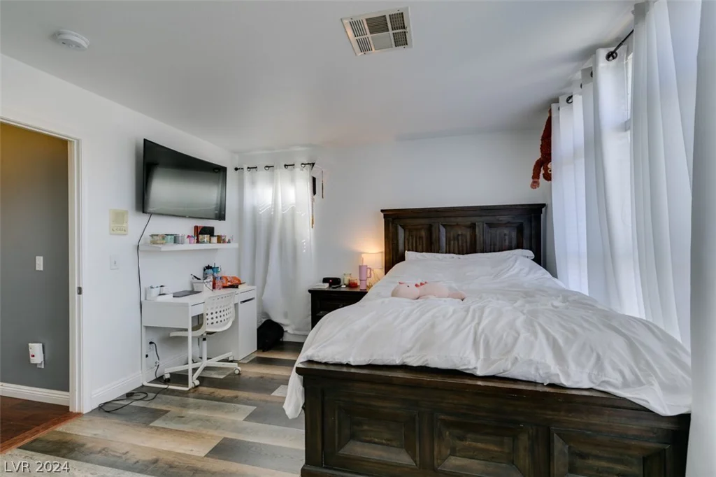 8457 Birthstone, Las Vegas, NV 89147