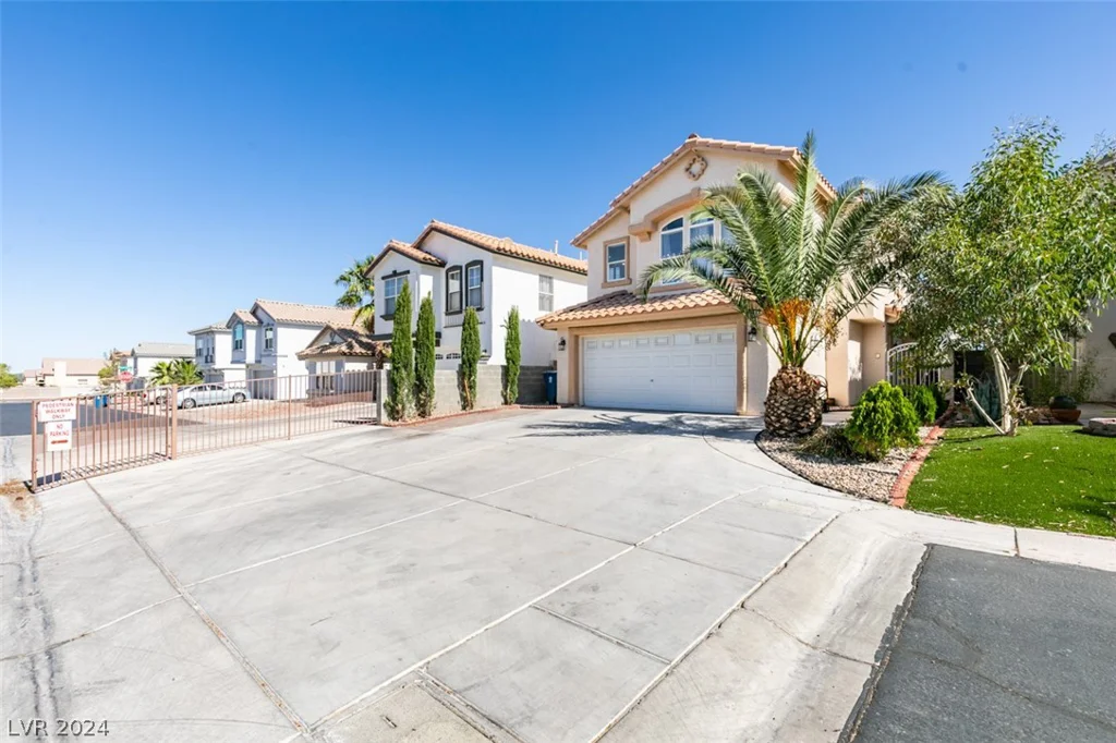 8457 Birthstone, Las Vegas, NV 89147
