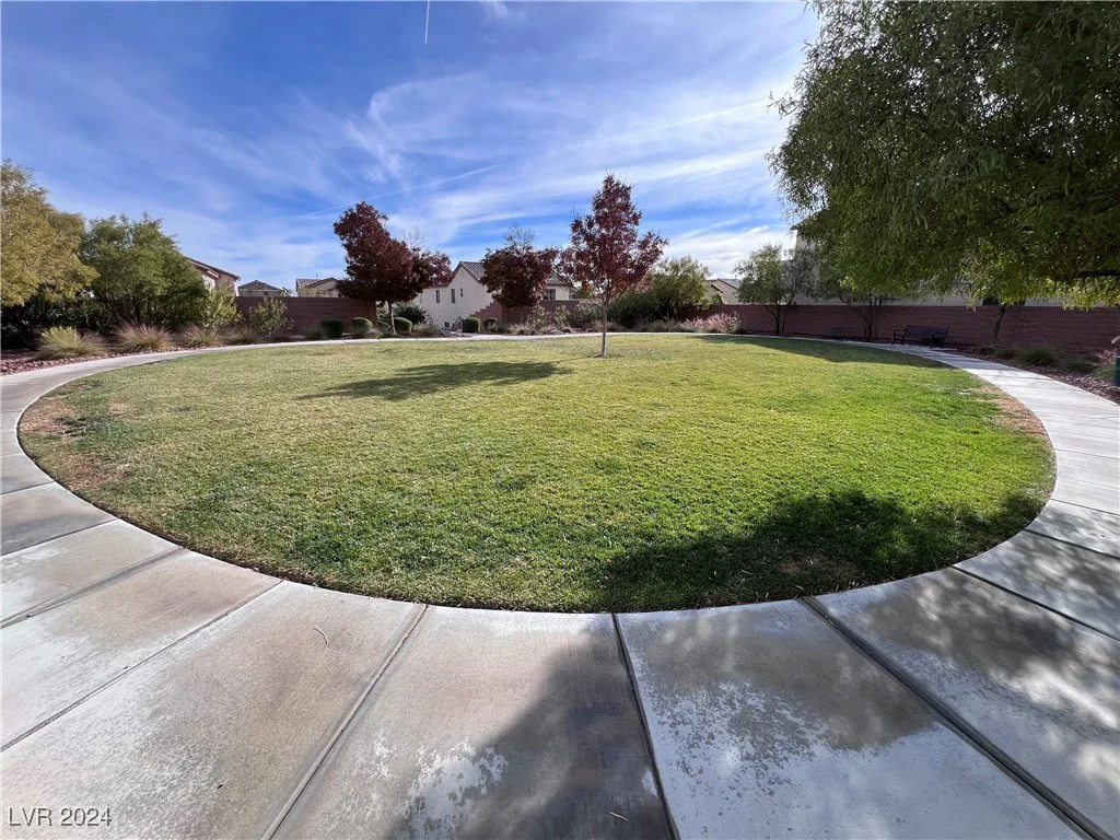 7421 Old Compton, Las Vegas, NV 89166