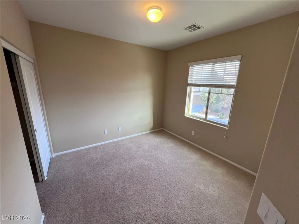7421 Old Compton, Las Vegas, NV 89166