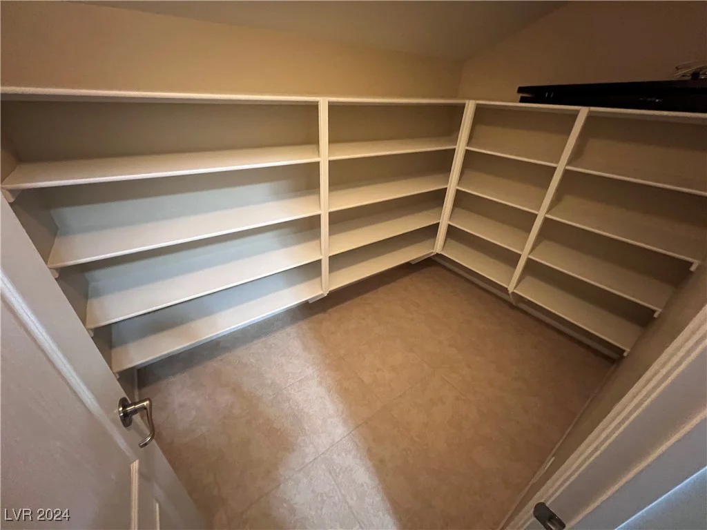 7421 Old Compton, Las Vegas, NV 89166
