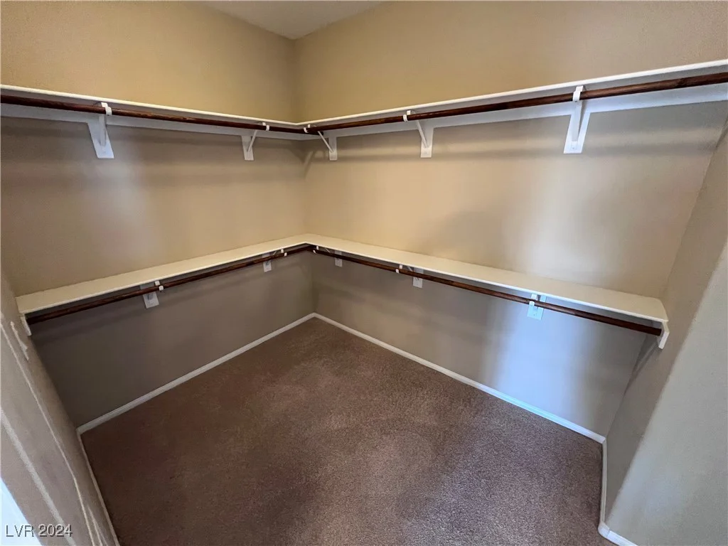 7421 Old Compton, Las Vegas, NV 89166