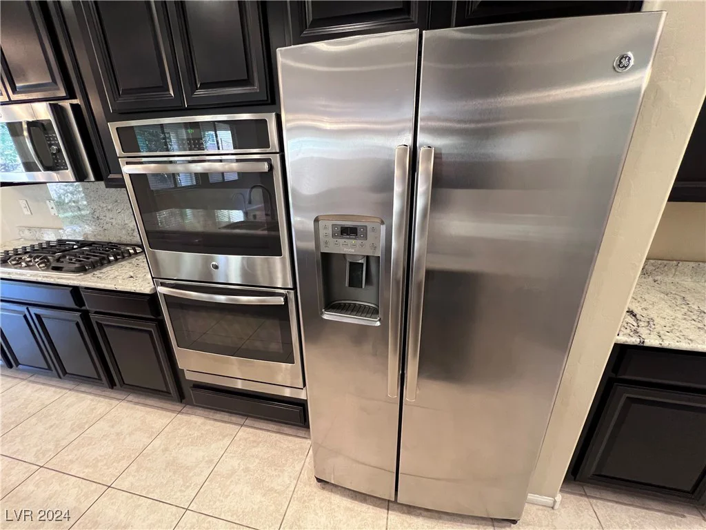 7421 Old Compton, Las Vegas, NV 89166