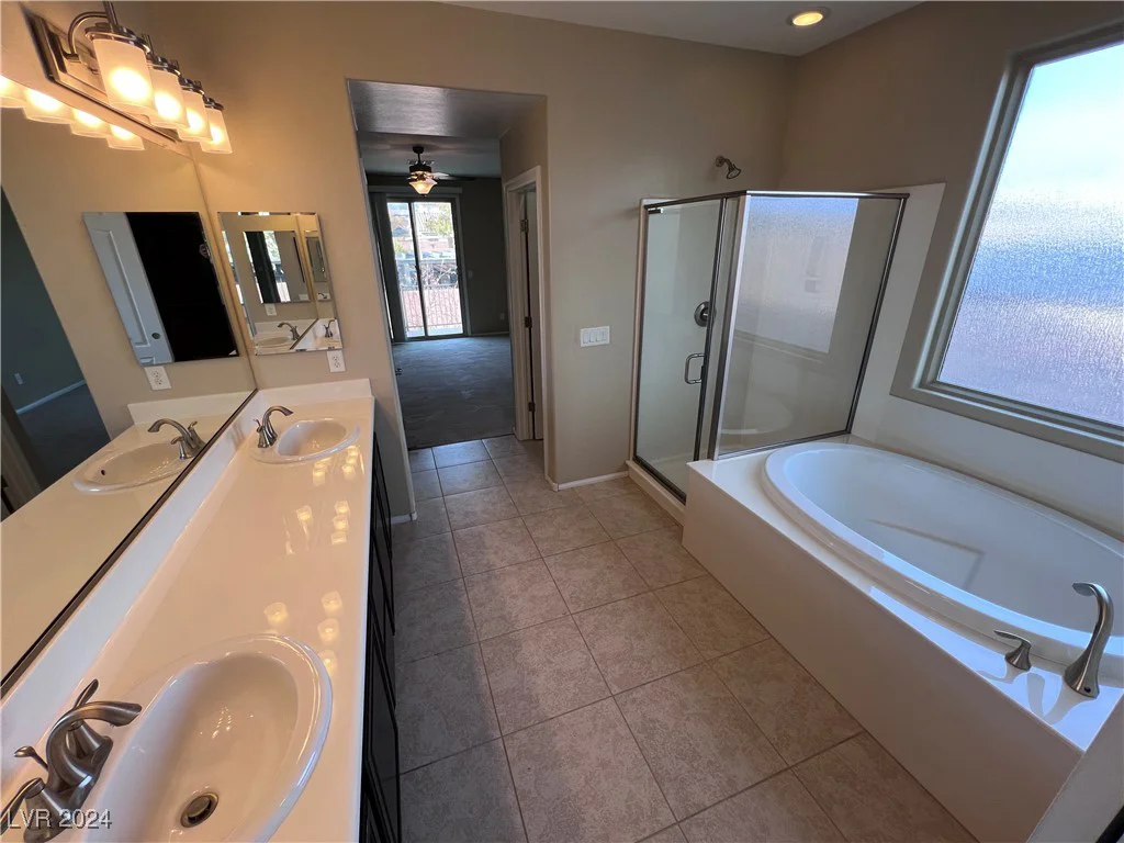 7421 Old Compton, Las Vegas, NV 89166