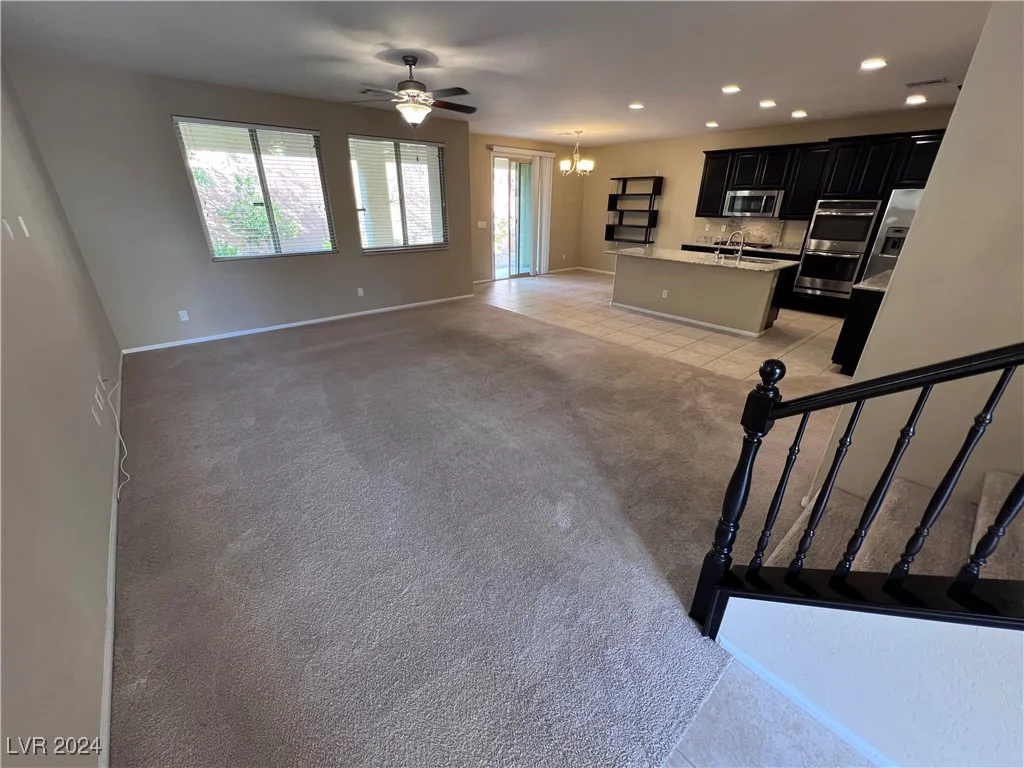 7421 Old Compton, Las Vegas, NV 89166