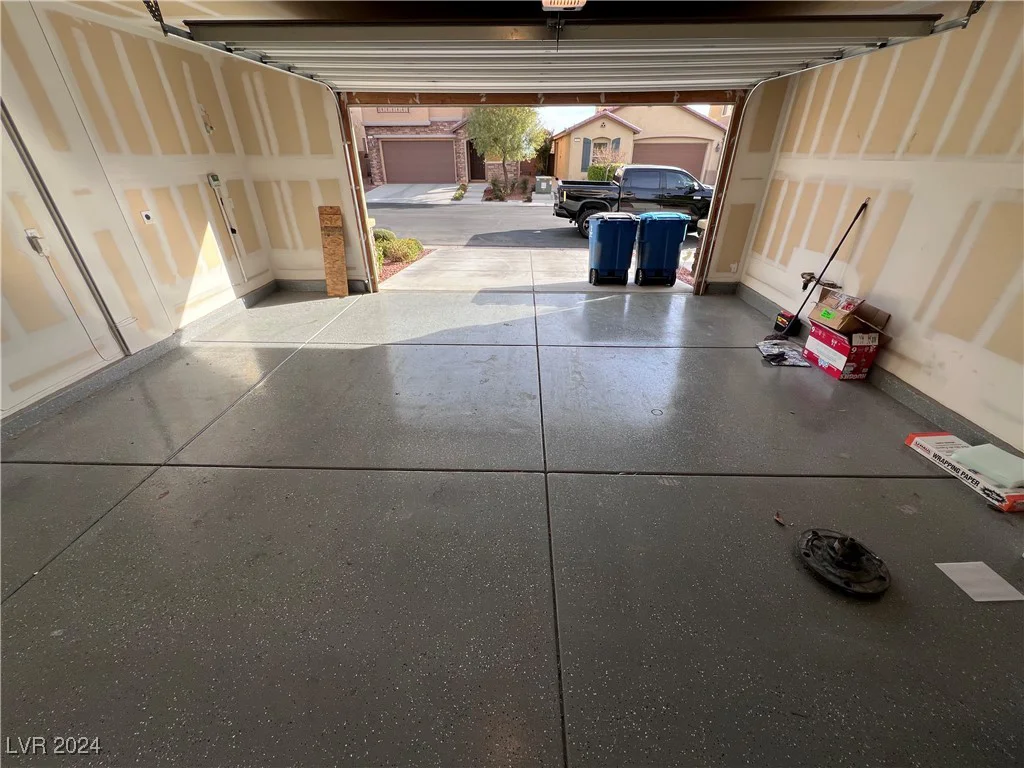 7421 Old Compton, Las Vegas, NV 89166