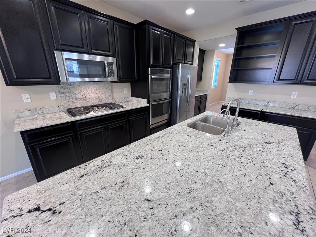 7421 Old Compton, Las Vegas, NV 89166
