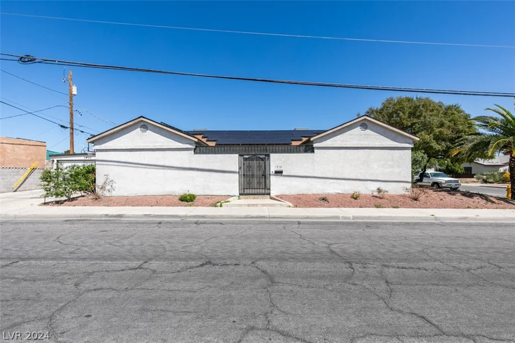 1910 Exley, Las Vegas, NV 89104