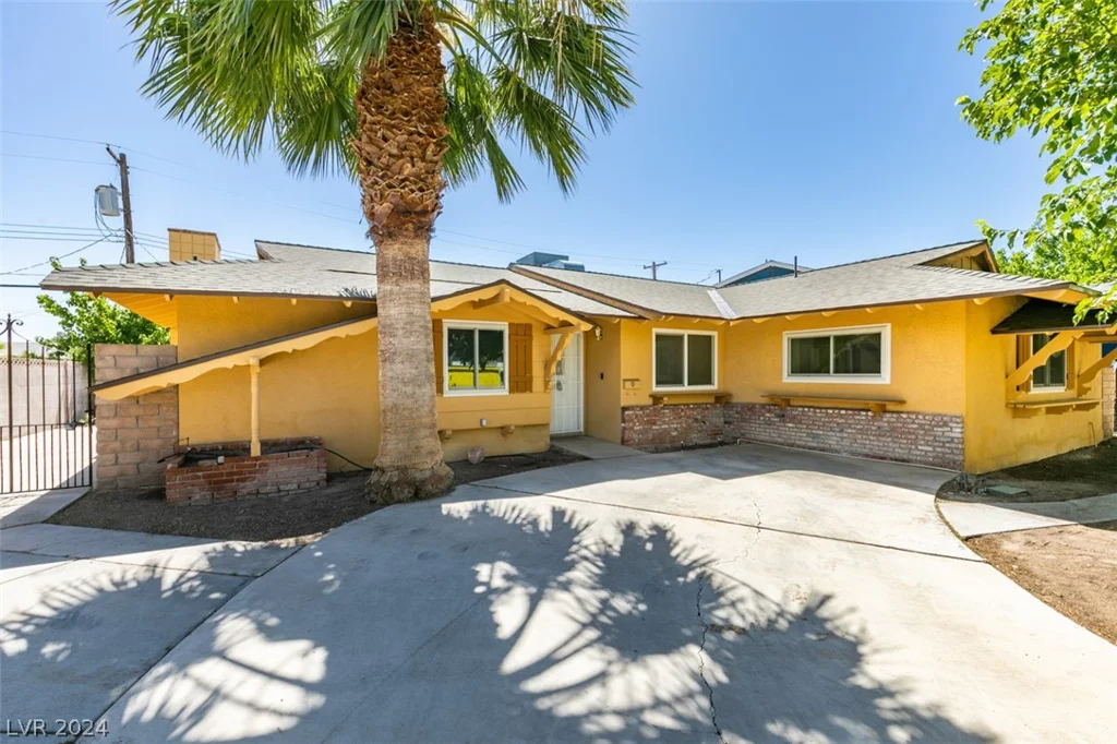3394 Berwyck, Las Vegas, NV 89121