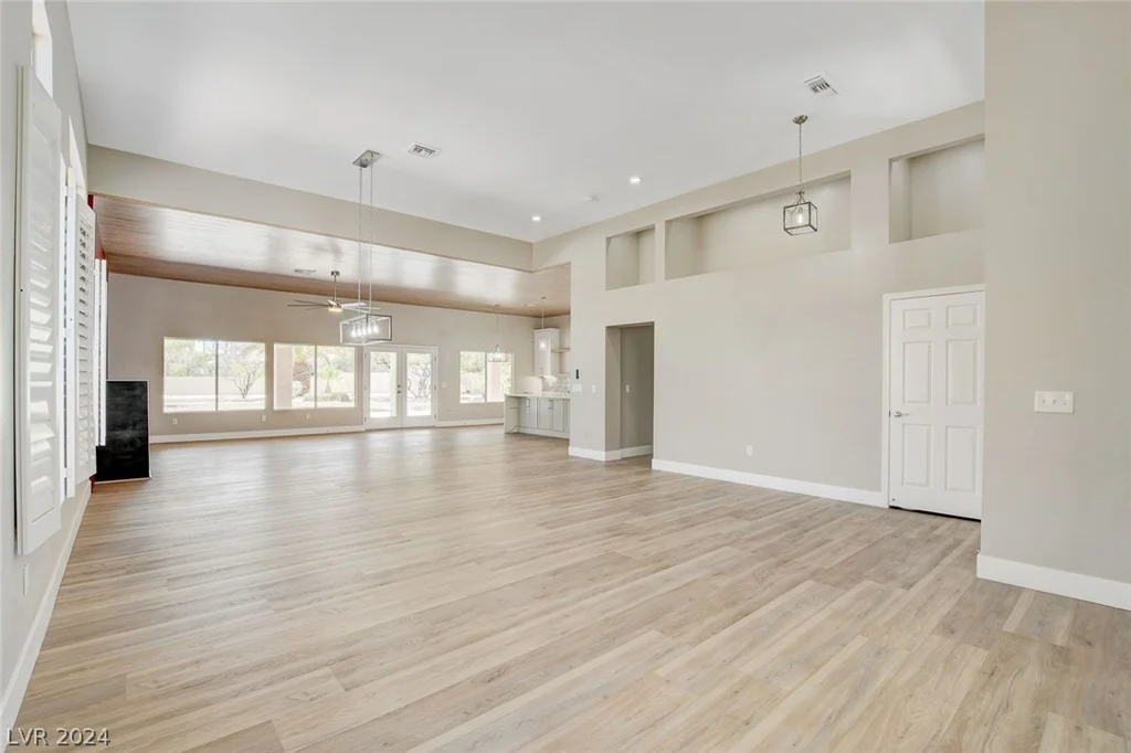 9201 Cactus Wood, Las Vegas, NV 89134