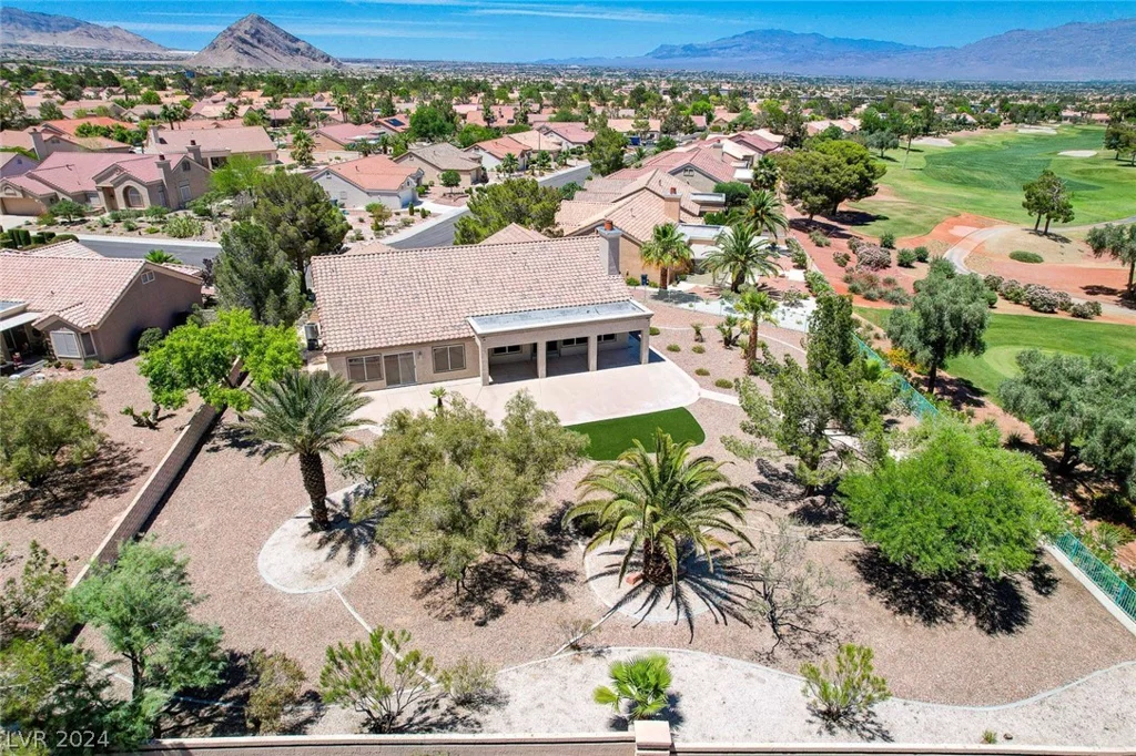 9201 Cactus Wood, Las Vegas, NV 89134