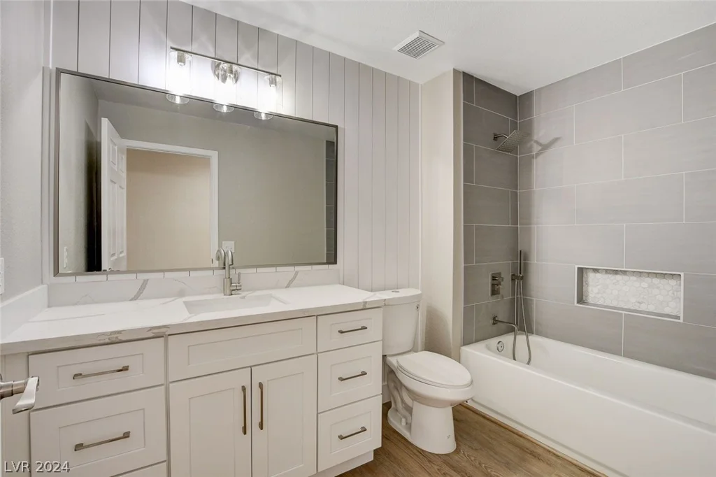 9201 Cactus Wood, Las Vegas, NV 89134