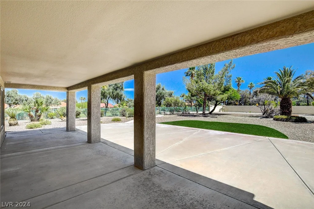 9201 Cactus Wood, Las Vegas, NV 89134