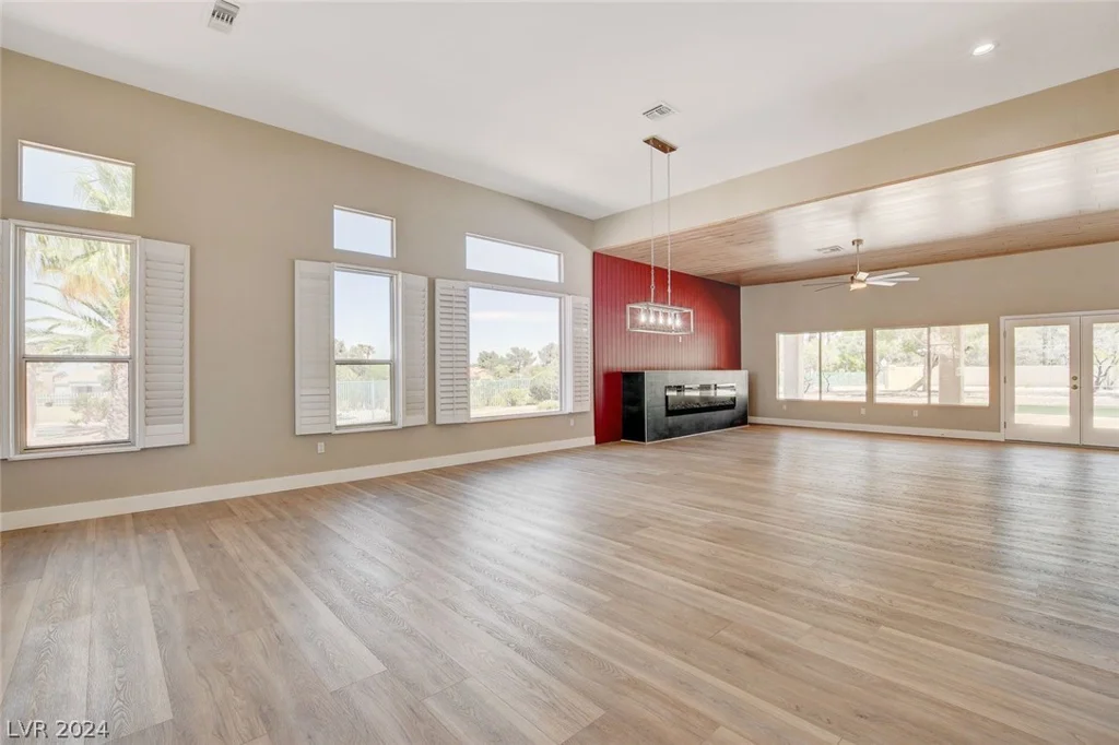 9201 Cactus Wood, Las Vegas, NV 89134