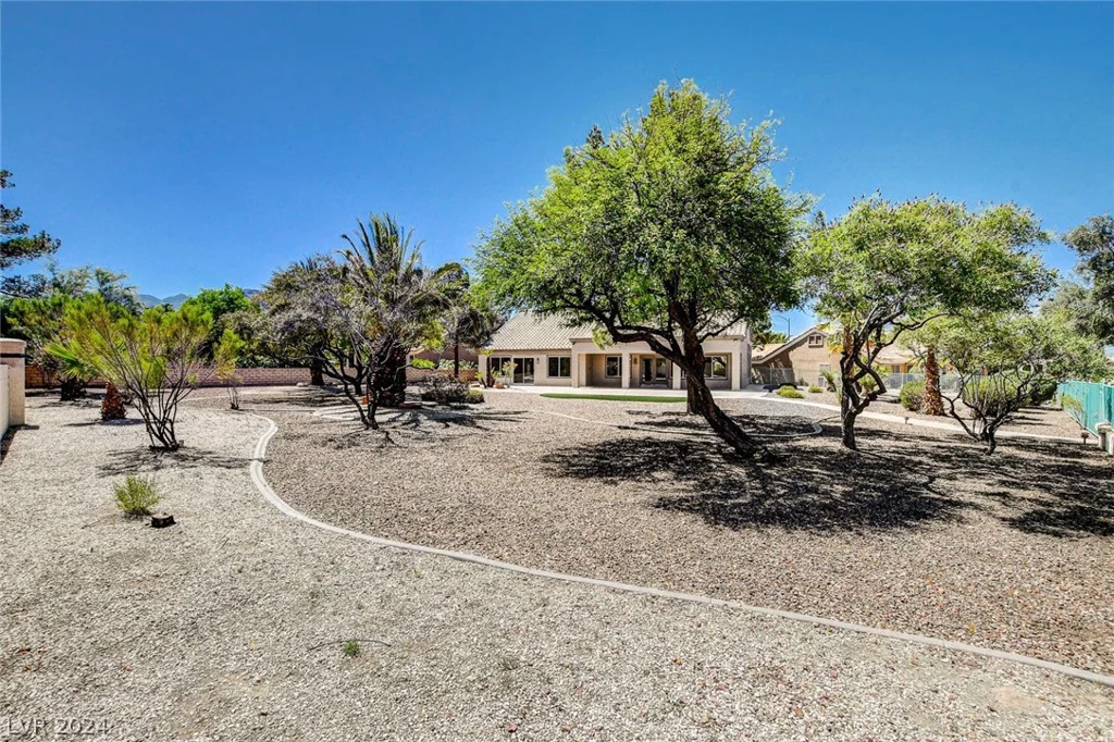 9201 Cactus Wood, Las Vegas, NV 89134