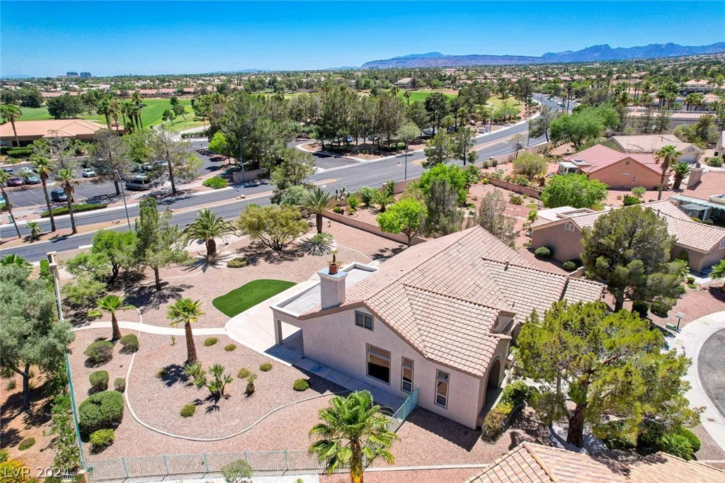 9201 Cactus Wood, Las Vegas, NV 89134