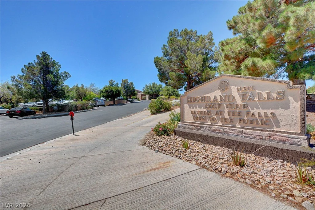 9201 Cactus Wood, Las Vegas, NV 89134