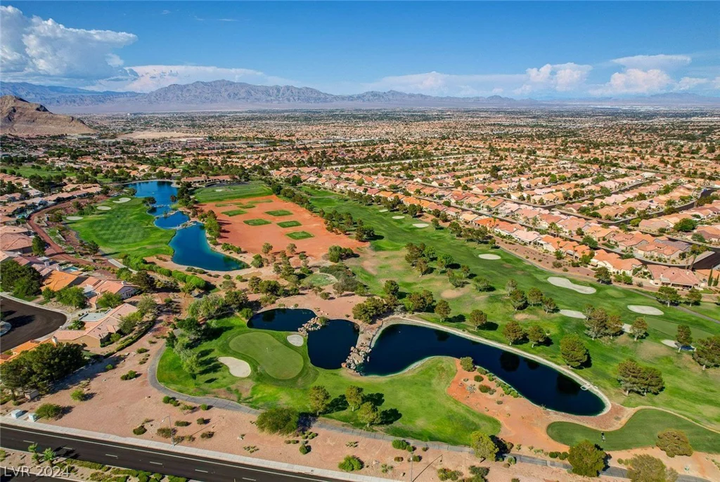 9201 Cactus Wood, Las Vegas, NV 89134