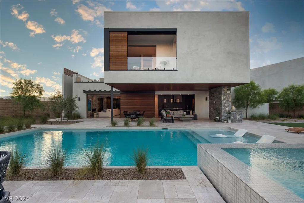 6876 MILOS, Las Vegas, NV 89118