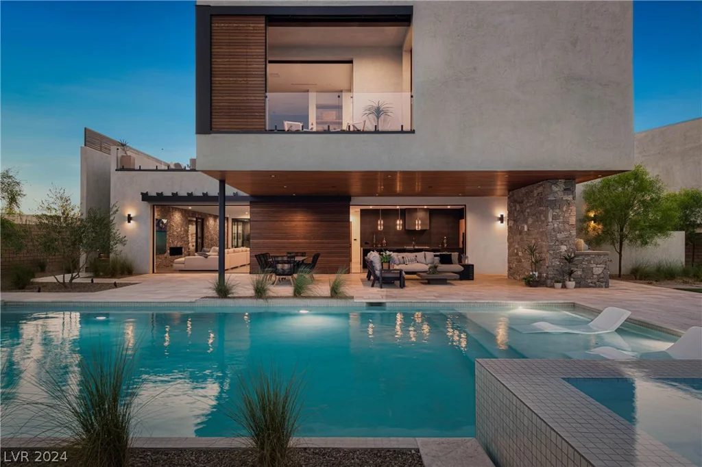 6876 MILOS, Las Vegas, NV 89118