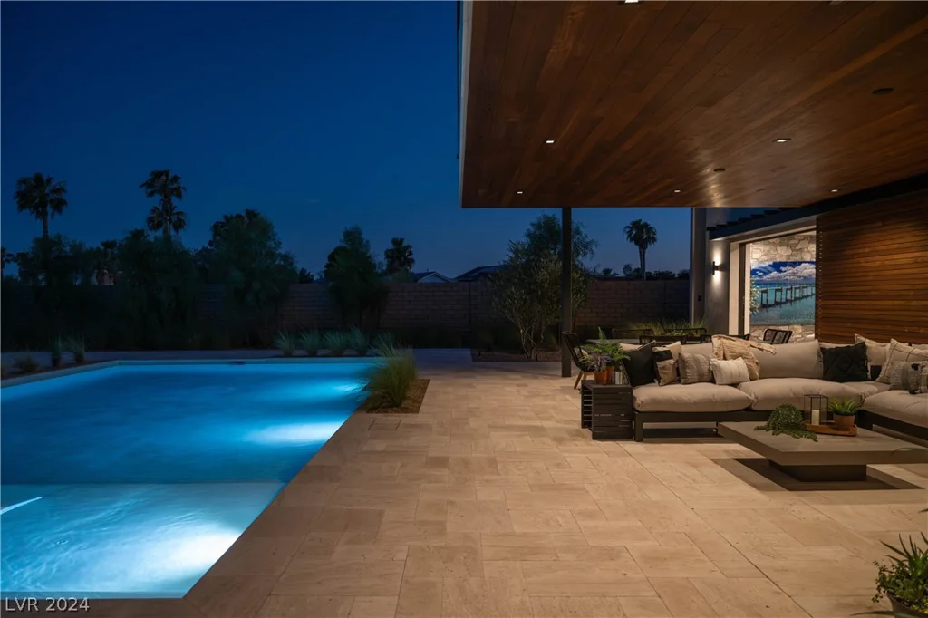 6876 MILOS, Las Vegas, NV 89118