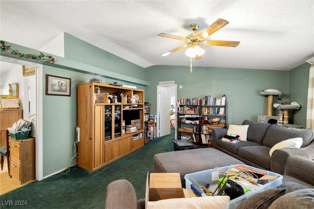 1140 Vondell, Pahrump, NV 89048