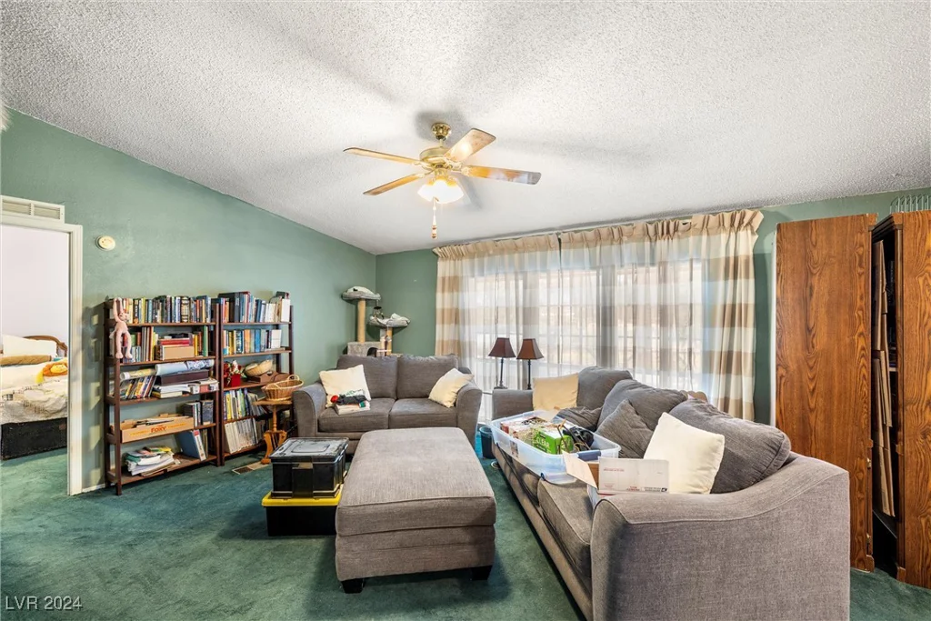 1140 Vondell, Pahrump, NV 89048