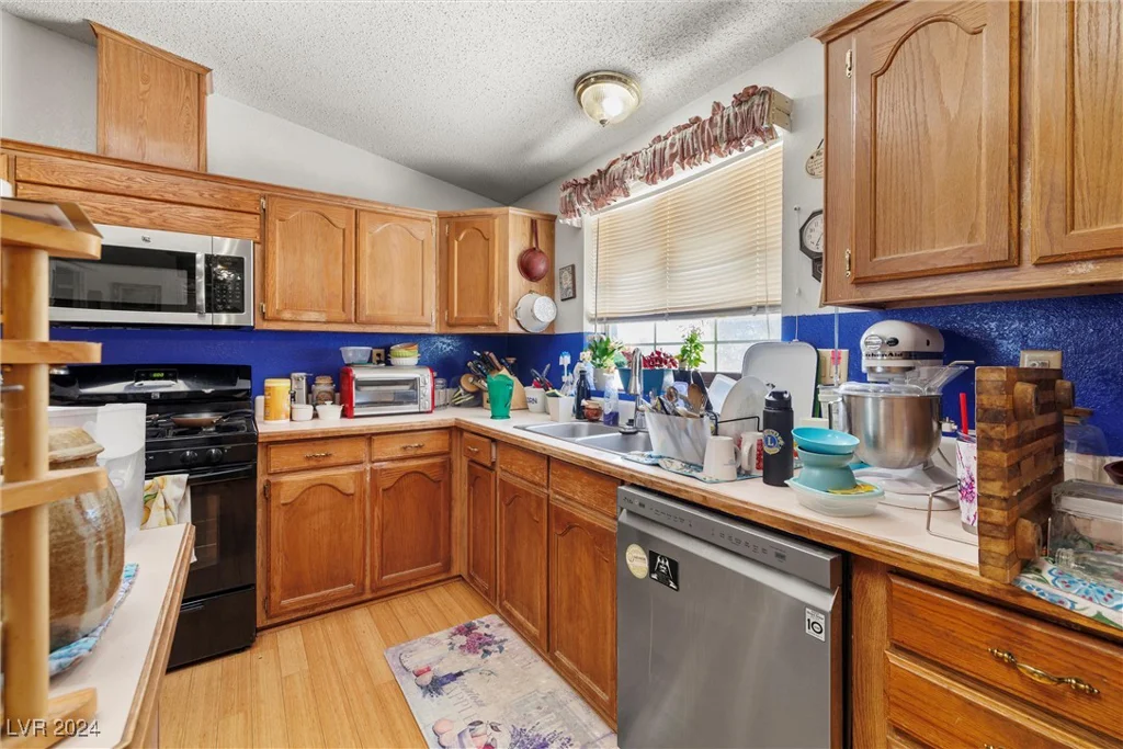 1140 Vondell, Pahrump, NV 89048