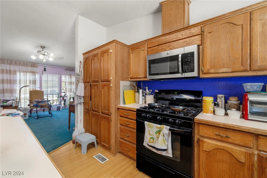 1140 Vondell, Pahrump, NV 89048