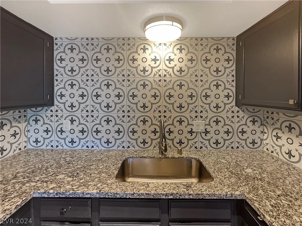 5195 Caliente, Las Vegas, NV 89119