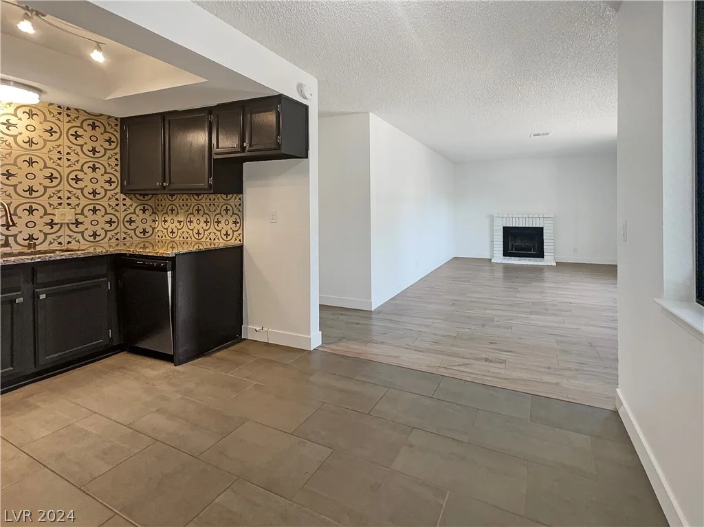 5195 Caliente, Las Vegas, NV 89119