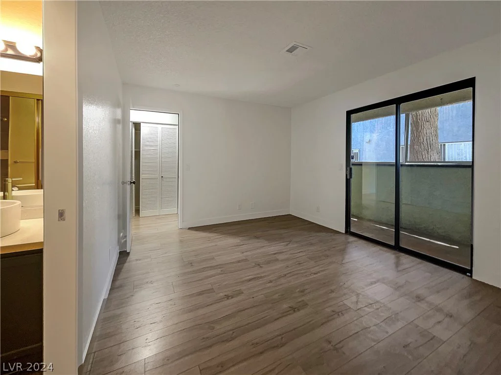 5195 Caliente, Las Vegas, NV 89119