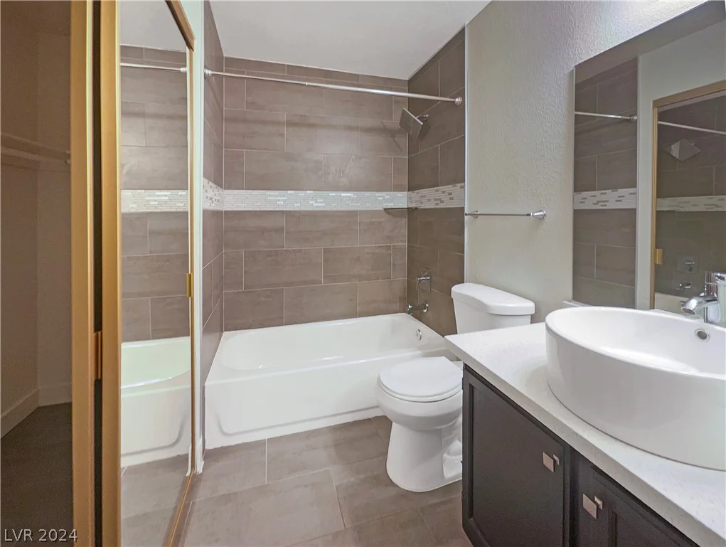 5195 Caliente, Las Vegas, NV 89119