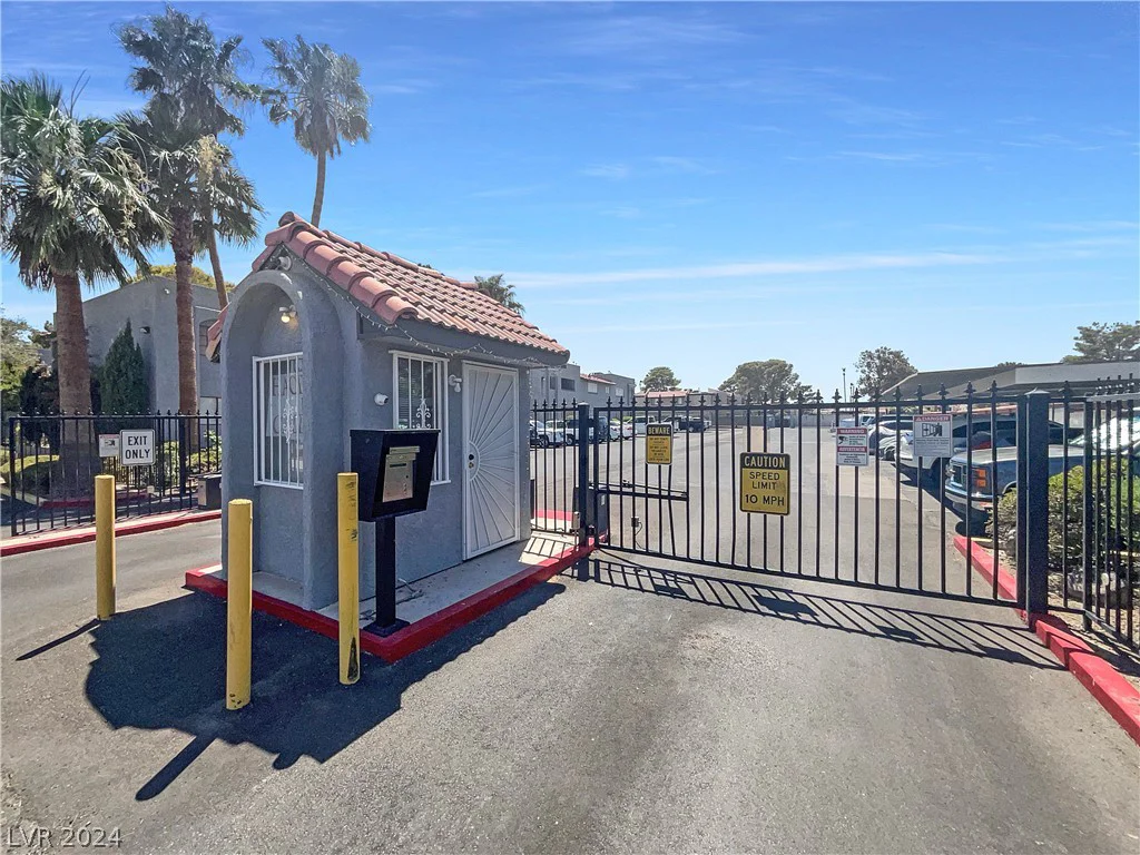 5195 Caliente, Las Vegas, NV 89119